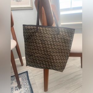 FENDI TOTE BAG
